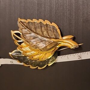 Vintage Gold Red & Green Fall 🍂 Leaf Brooch